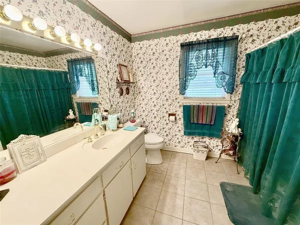 $549,900 | 2328 Farm To Market Road 2071, Gainesville, TX 76240
