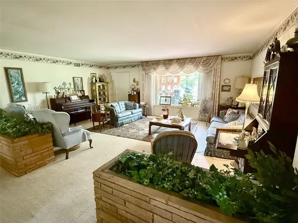 $549,900 | 2328 Farm To Market Road 2071, Gainesville, TX 76240