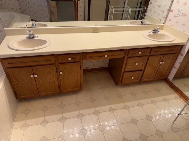 94 Oak Ridge Court Blue Ridge, VA 24064 - Photo 13 of 14 imageadc1