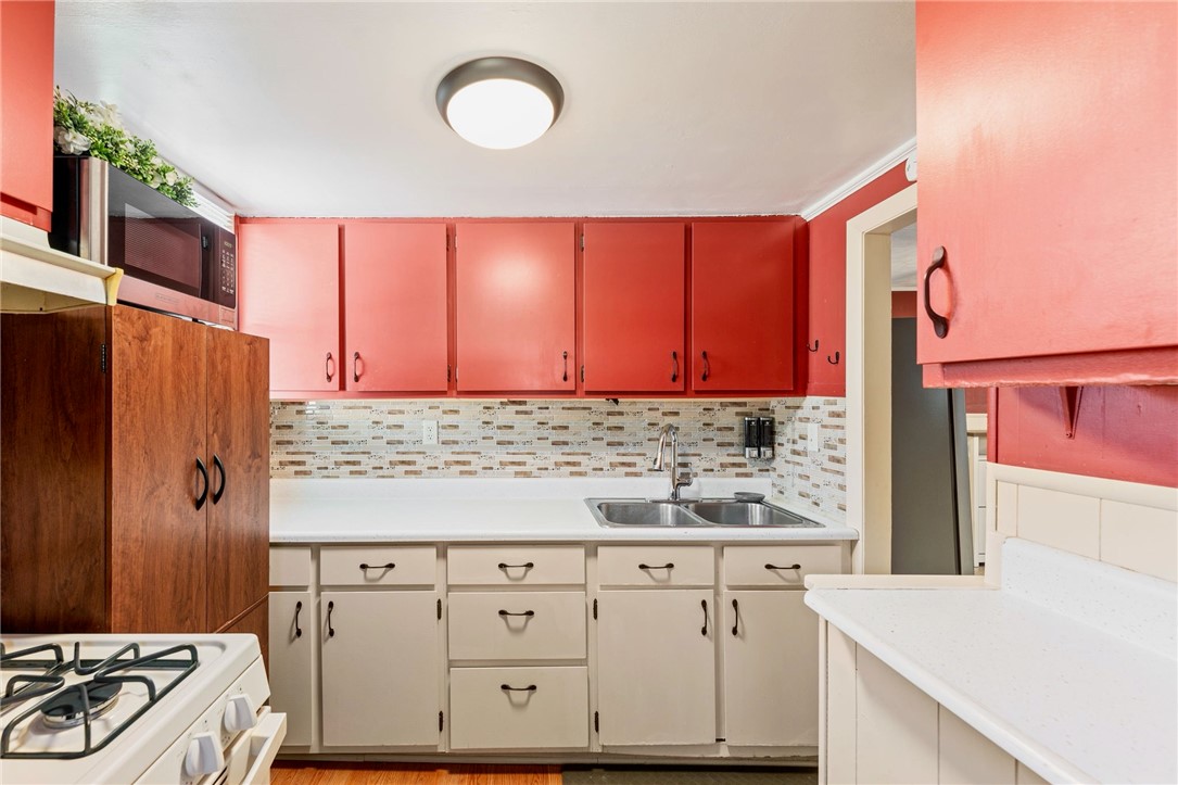 77 Sidney Avenue Woonsocket, RI 02895 - Photo 13 of 36 Gallery Image 13