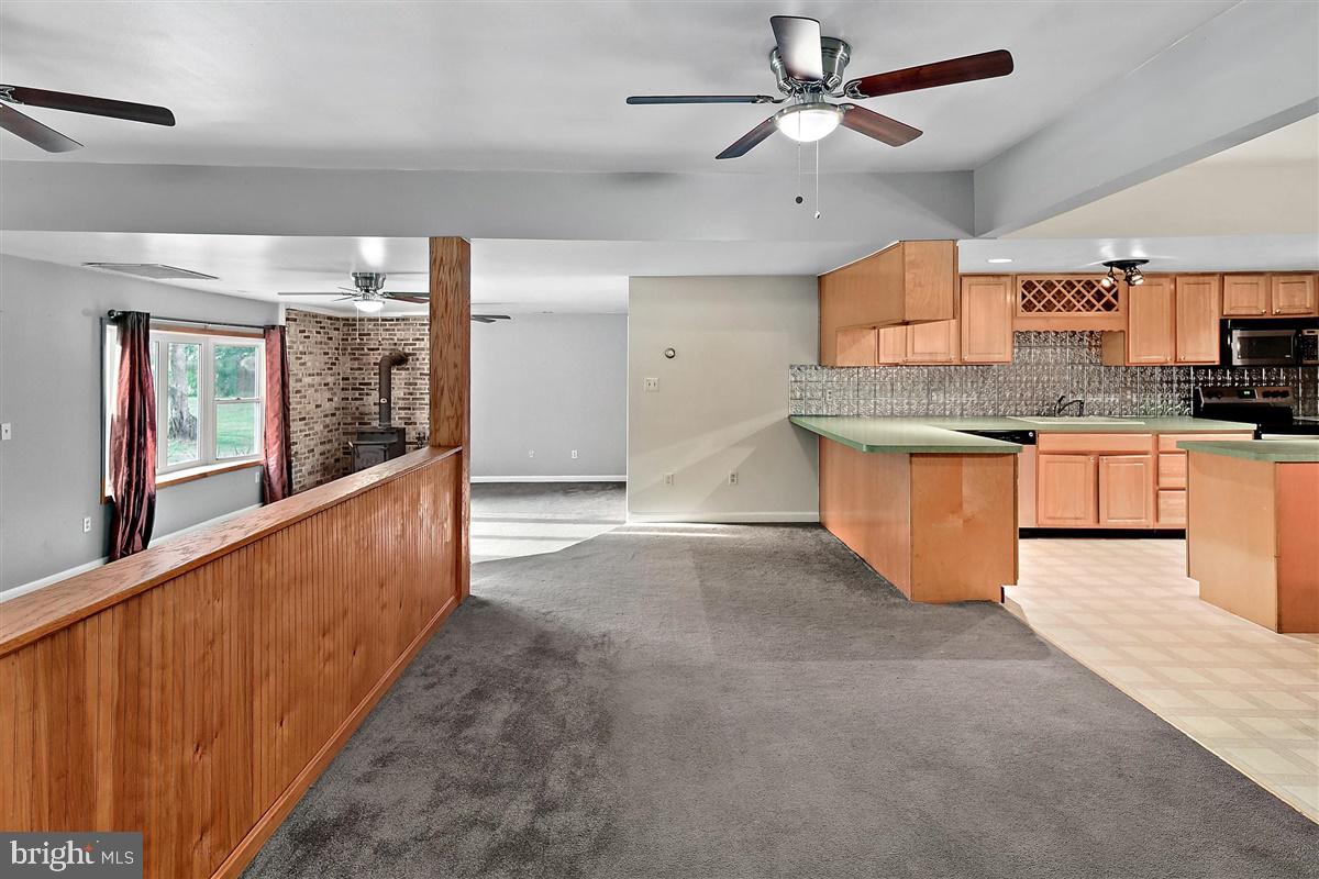 31388 Melson Road Delmar, MD 21875 - Photo 11 of 38 Living Room and Kitchen