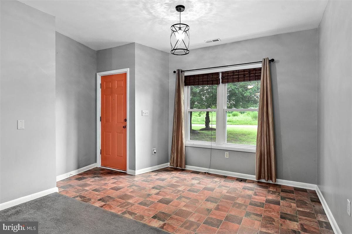 31388 Melson Road Delmar, MD 21875 - Photo 15 of 38 Front Foyer