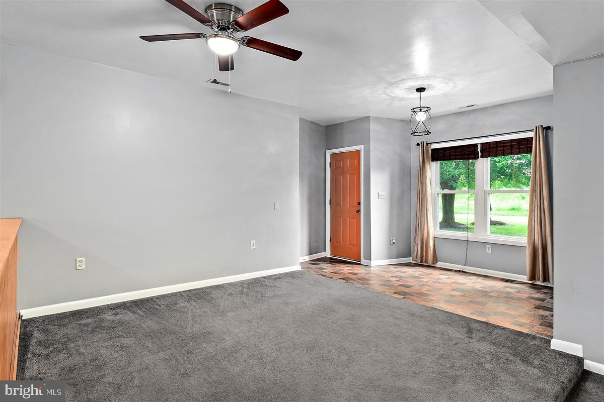 31388 Melson Road Delmar, MD 21875 - Photo 20 of 38 Front Foyer