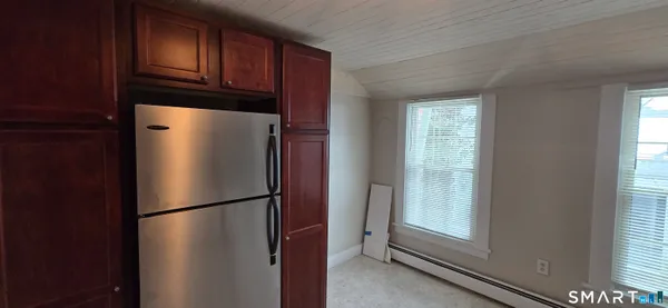 $1,900 | 154 Washington Street, Unit 11, Norwich, CT 06360