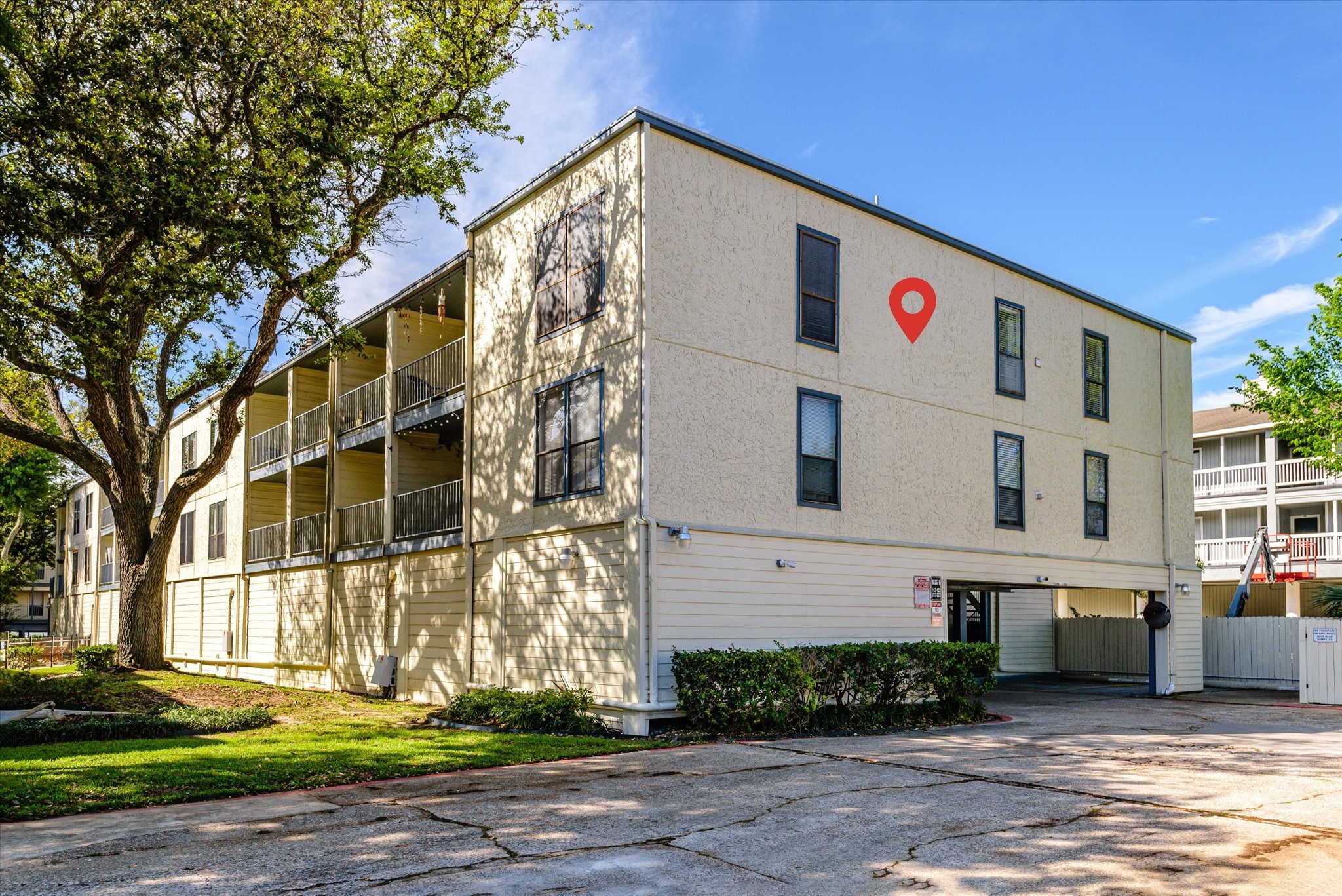 4001 East NASA Parkway, Unit 222 El Lago, TX 77586 - Photo 23 of 30 a view of a building with a street