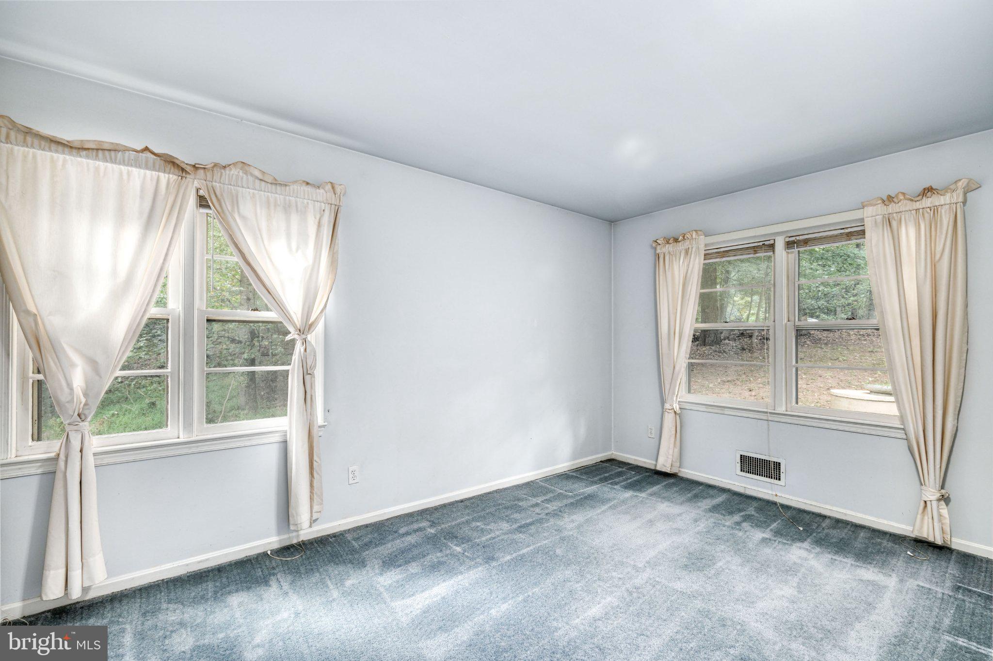 2530 Leeds Road Oakton, VA 22124 - Photo 38 of 63 Second Bedroom