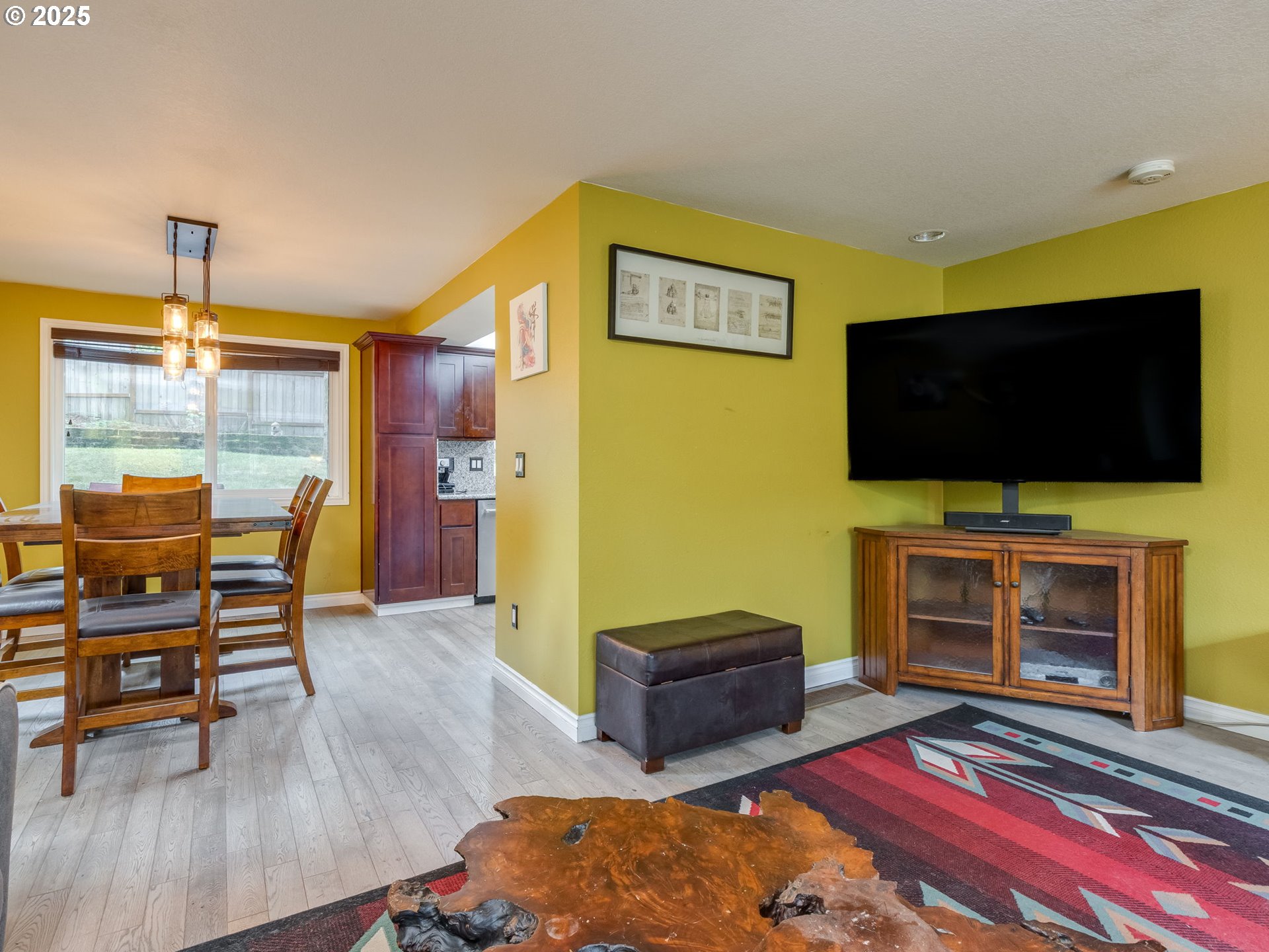 3106 Southwest Huber Street Portland, OR 97219 - Photo 12 of 45 Living Room/Dining Room