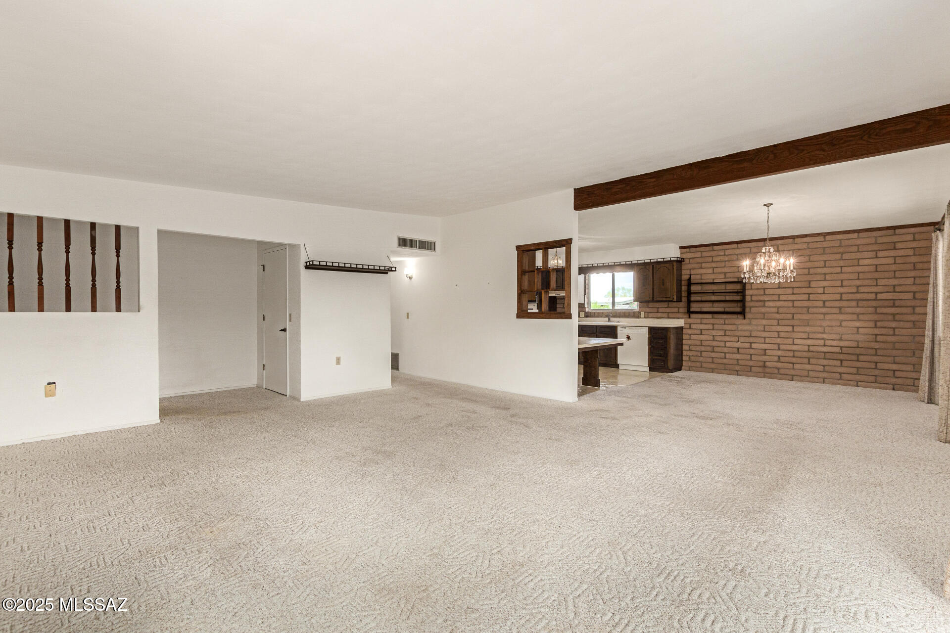 16381 South Observatory Place Vail, AZ 85641 - Photo 4 of 23 a view of an empty room