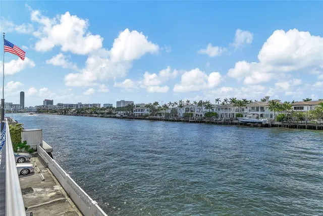 $300,000 | 1410 South Ocean Drive, Unit 1603, Hollywood, FL 33019