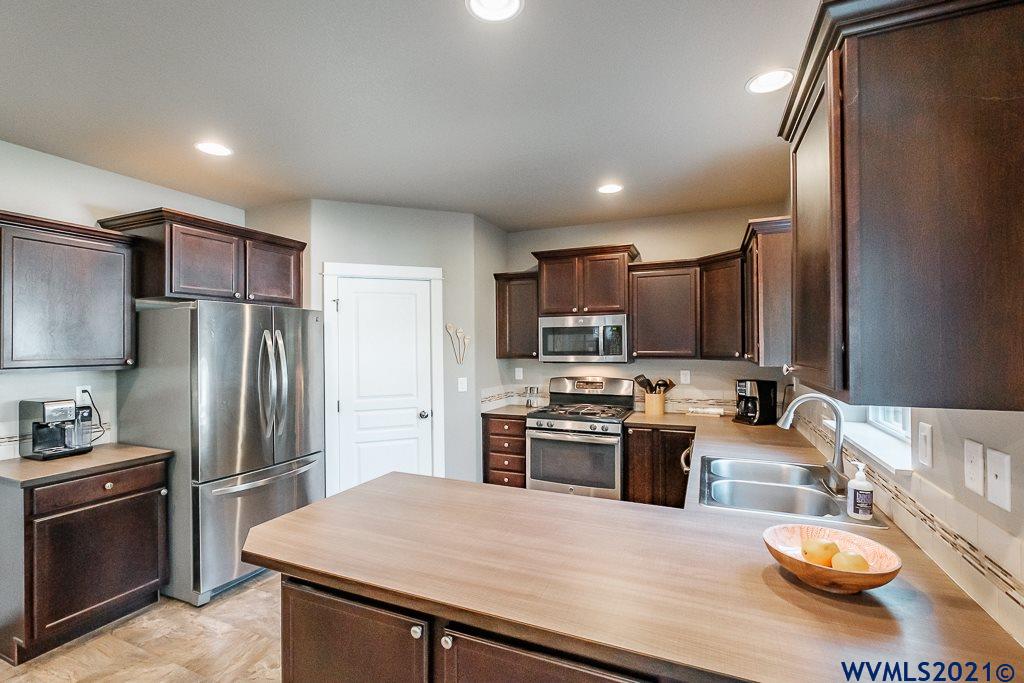 480 Adam Street Northwest Albany, OR 97321 - Photo 8 of 40 Gallery Image 8