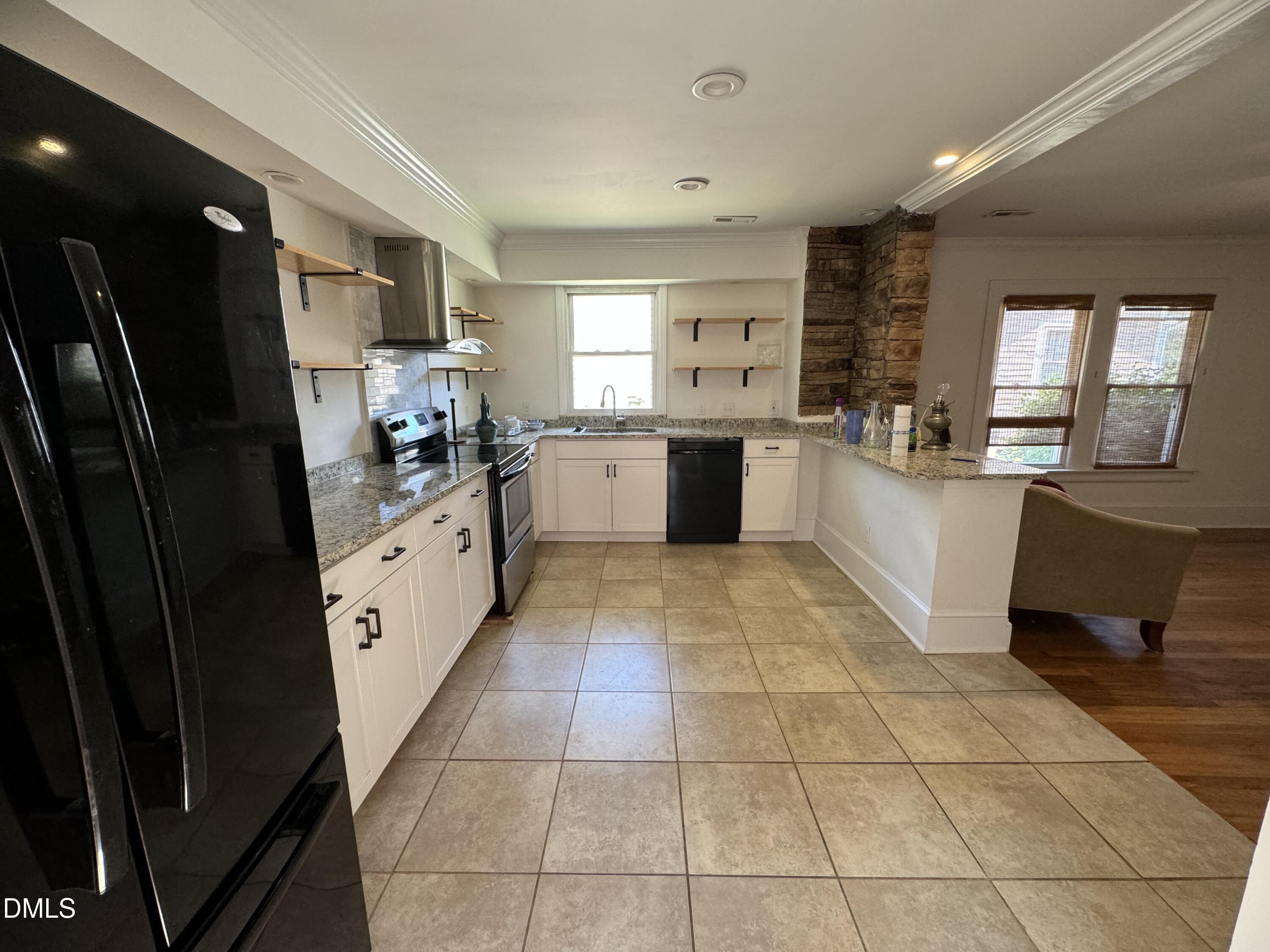 3129 Stanhope Avenue Raleigh, NC 27607 - Photo 3 of 10 IMG_4308