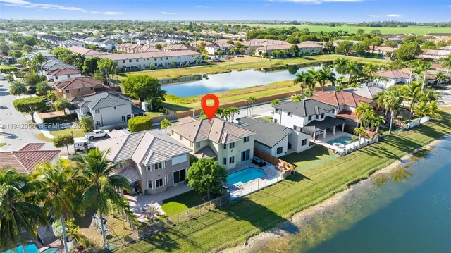 $850,000 | 16301 Southwest 70th Street, Miami, FL 33193