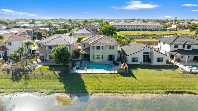 $850,000 | 16301 Southwest 70th Street, Miami, FL 33193