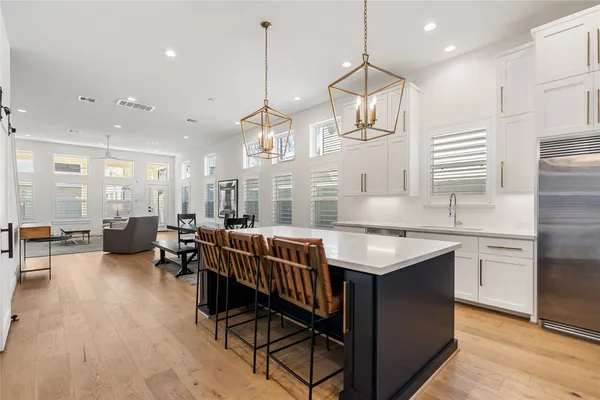 $4,200 | 802 Aurora Street, Houston, TX 77009