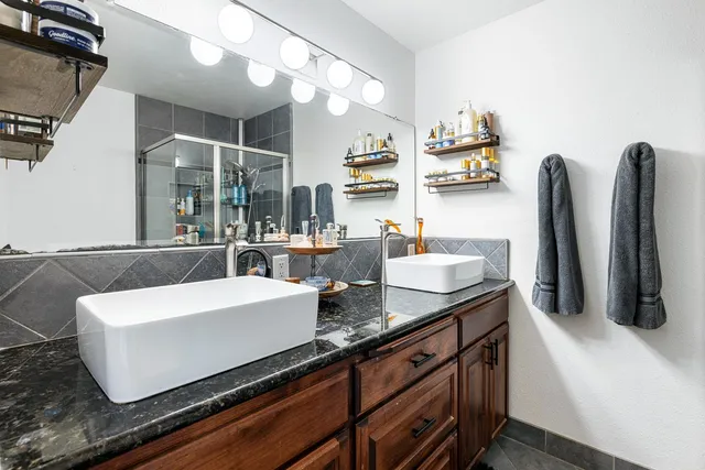 $510,000 | 754 East Spruce Avenue, Fresno, CA 93720