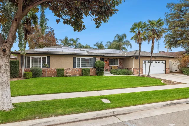 $510,000 | 754 East Spruce Avenue, Fresno, CA 93720