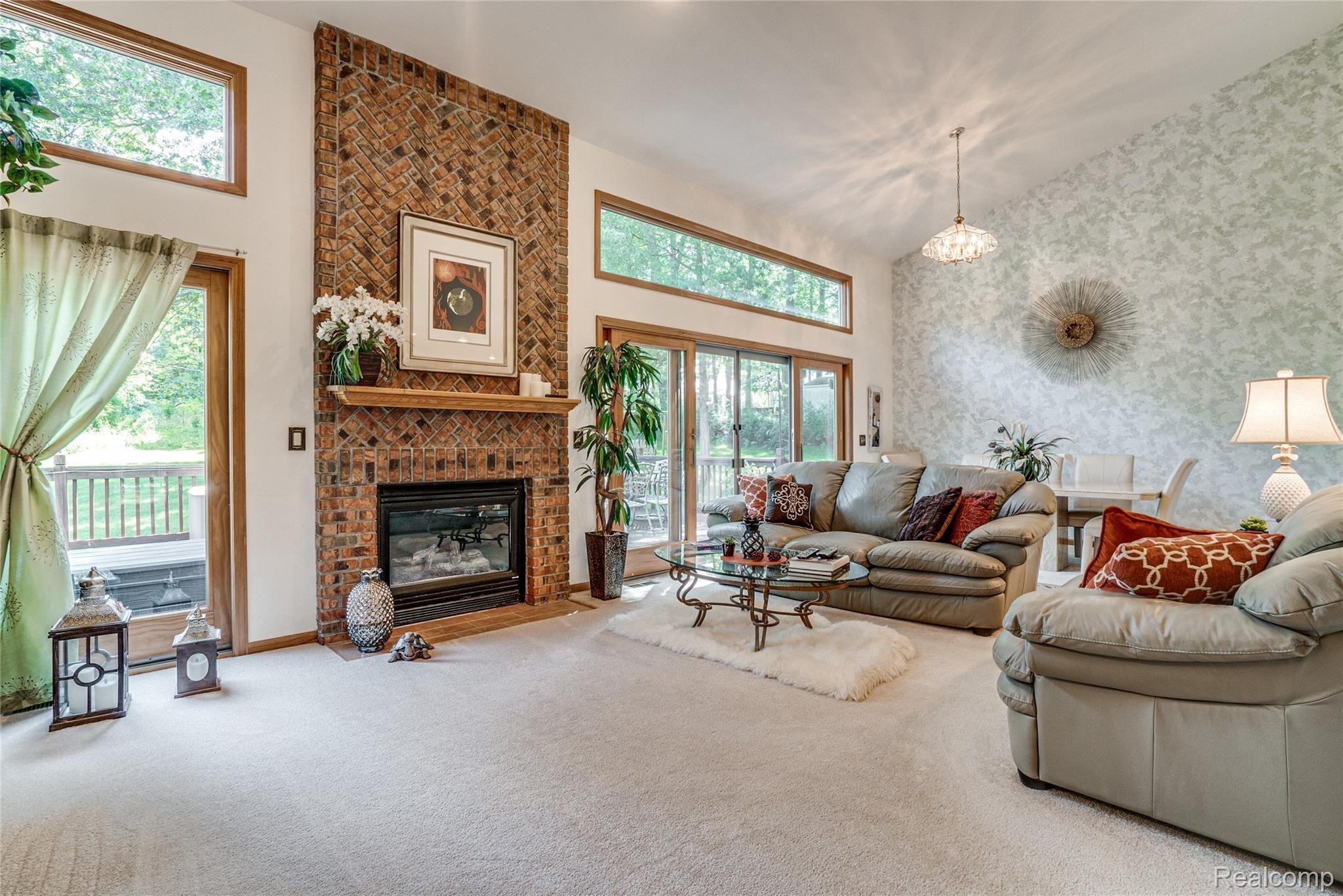 8249 Chambers Road Pinckney, MI 48169 - Photo 14 of 59 Interiors (8 of 36).jpg