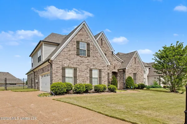 $450,000 | 3689 Beech Tree Cove, Southaven, MS 38672