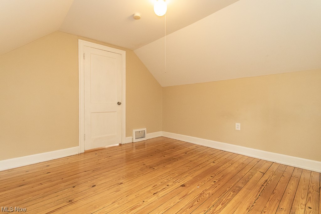 1345 Plainfield Road Cleveland, OH 44121 - Photo 23 of 33 2nd floor sitting room off of primary suite