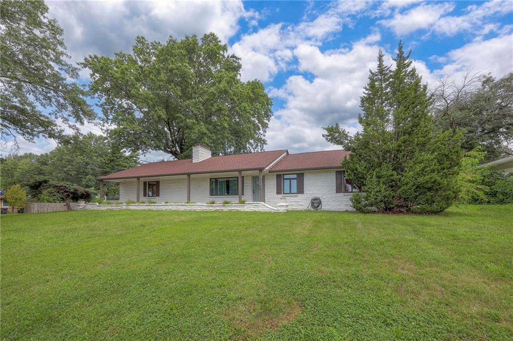 7146 Parallel Parkway Kansas City, KS 66109 - Photo 1 of 21