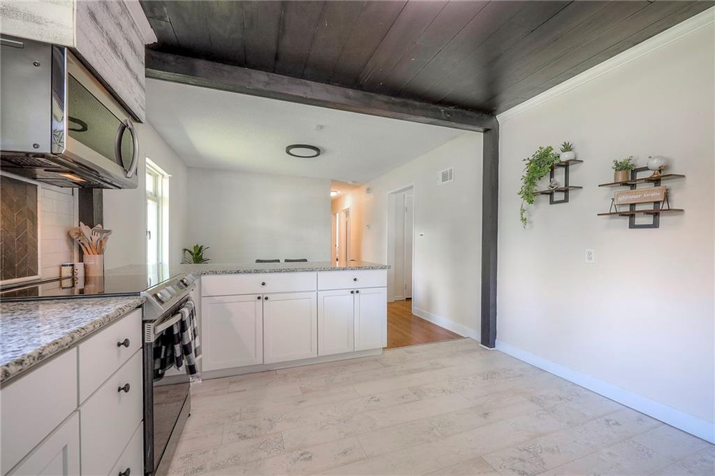 7146 Parallel Parkway Kansas City, KS 66109 - Photo 12 of 21