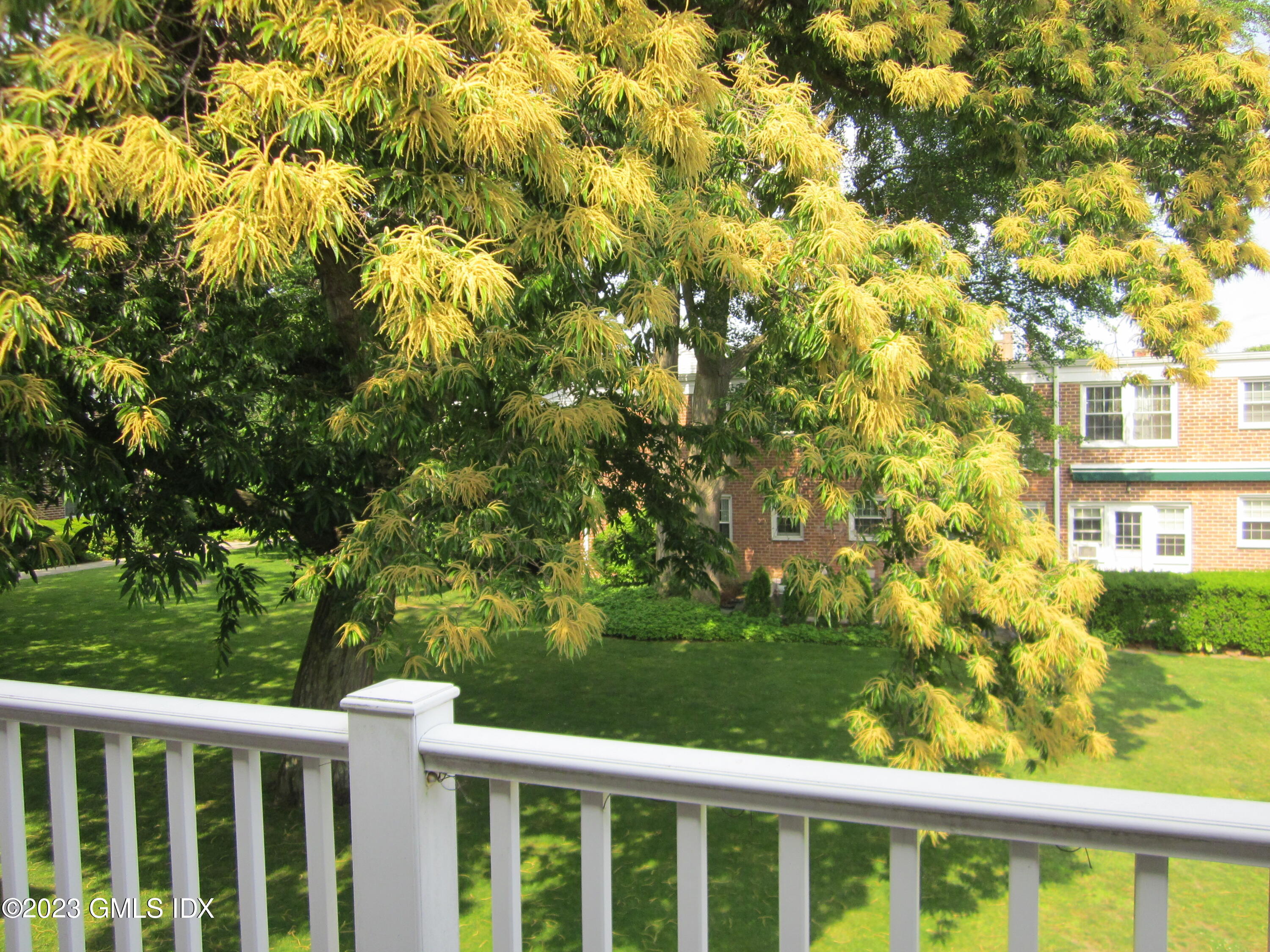68 Putnam Park, Unit 68 Greenwich, CT 06830 - Photo 7 of 31 a view of a garden