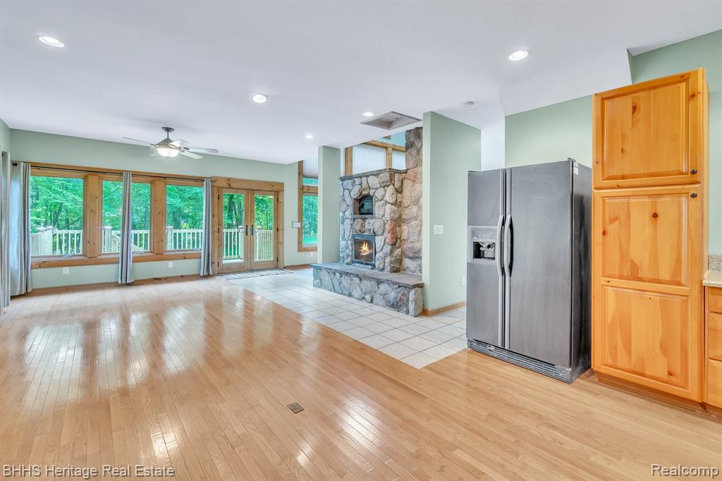 3754 Brighton Road Howell, MI 48843 - Photo 17 of 62