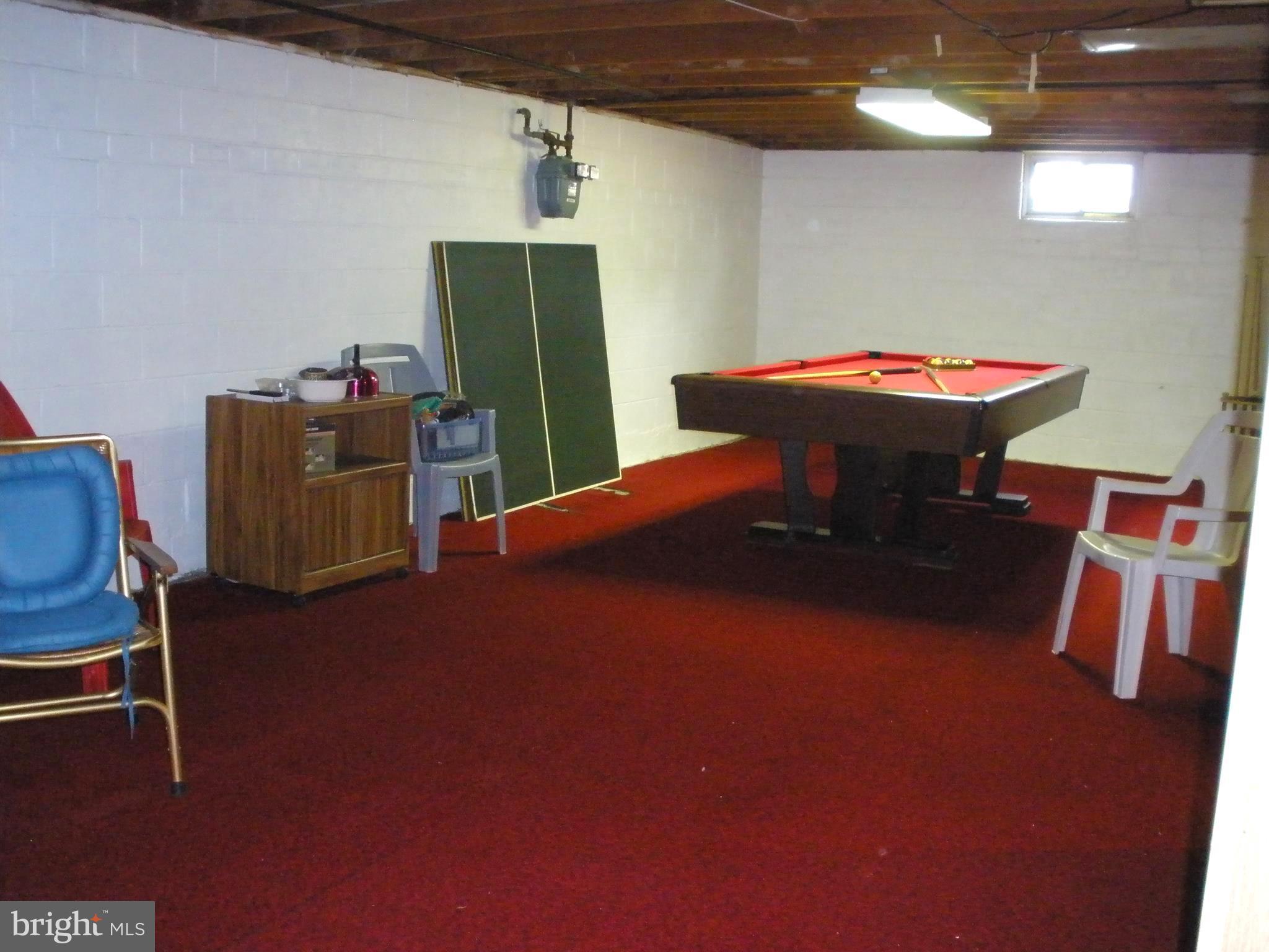 420 Earls Road Baltimore, MD 21220 - Photo 23 of 29 Entertain/ Relax/ Work on Projects In This Space