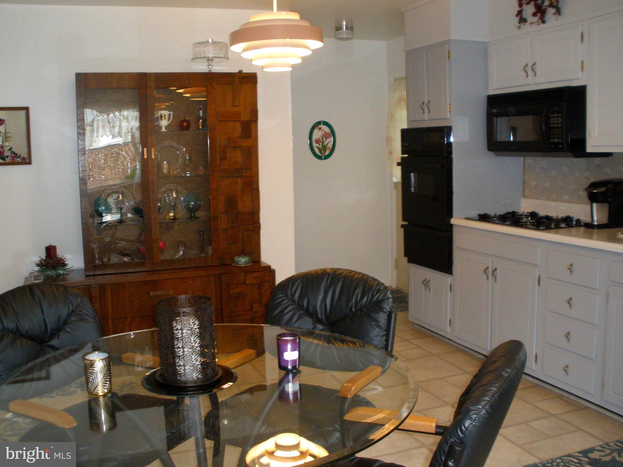 420 Earls Road Baltimore, MD 21220 - Photo 8 of 29 Room to Gather In the Kitchen