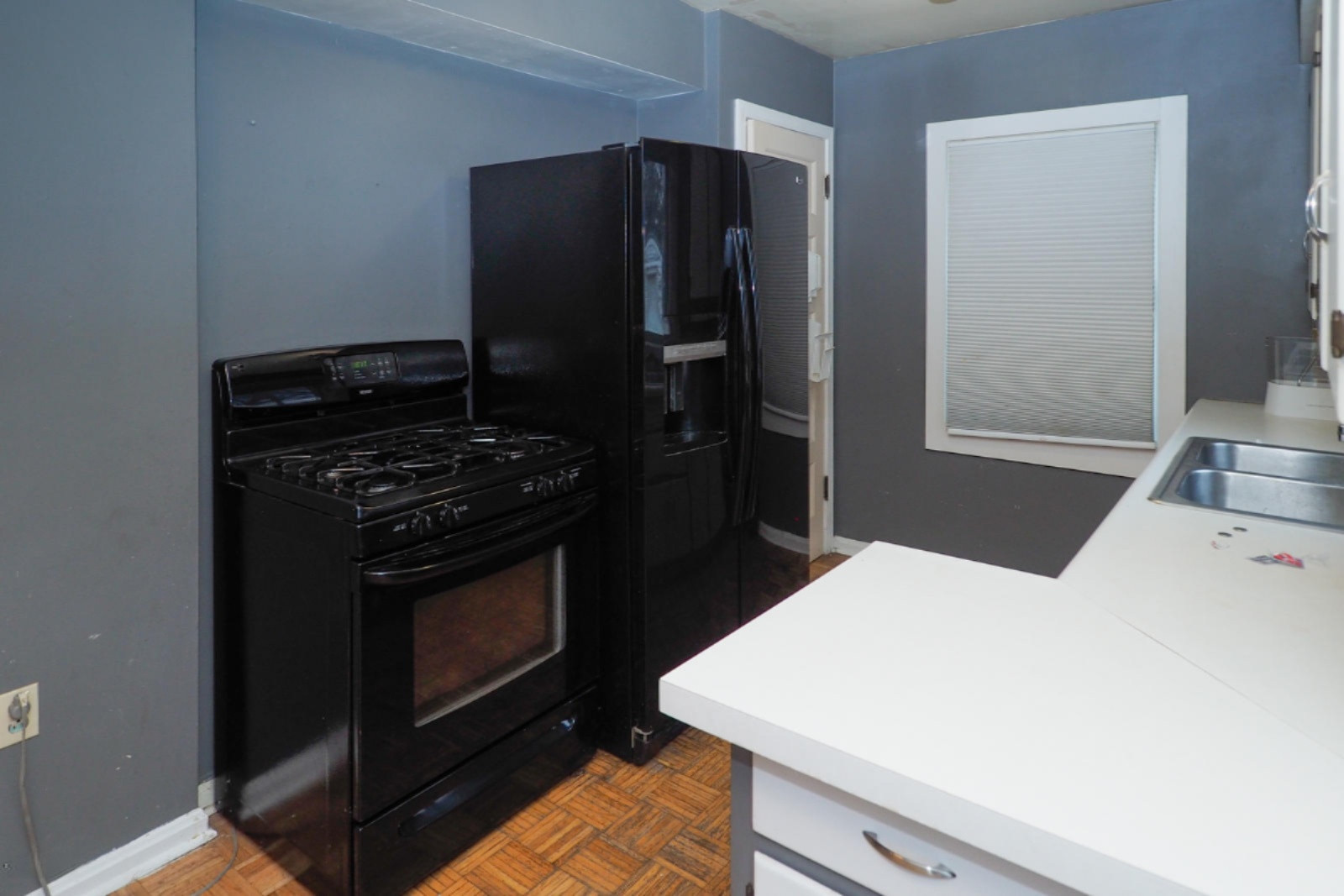 1028 Miller Road Kalamazoo, MI 49001 - Photo 8 of 23 1028 Miller Rd-109