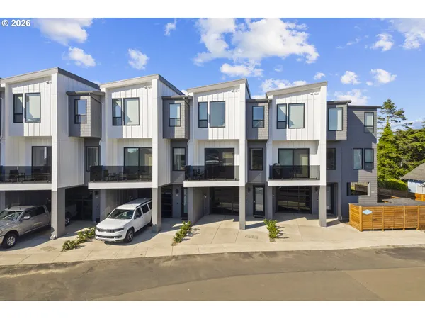 $599,900 | 280 Huckleberry Street, Unit 6, Waldport, OR 97394