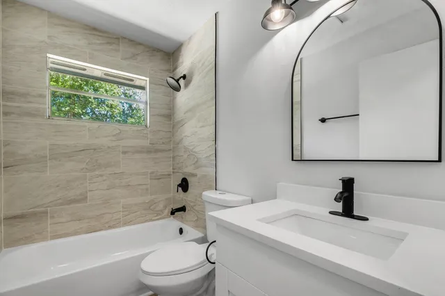 $229,900 | 319 Meadowbrook Lane, Tallahassee, FL 32304