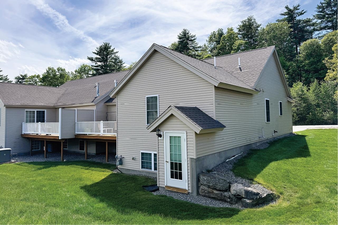 136 Hall Road Fremont, NH 03044 - Photo 3 of 47