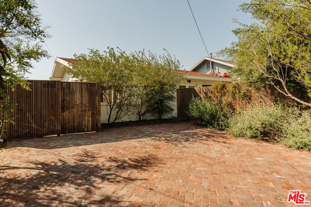 $1,700,000 | 1711 Sargent Place, Los Angeles, CA 90026