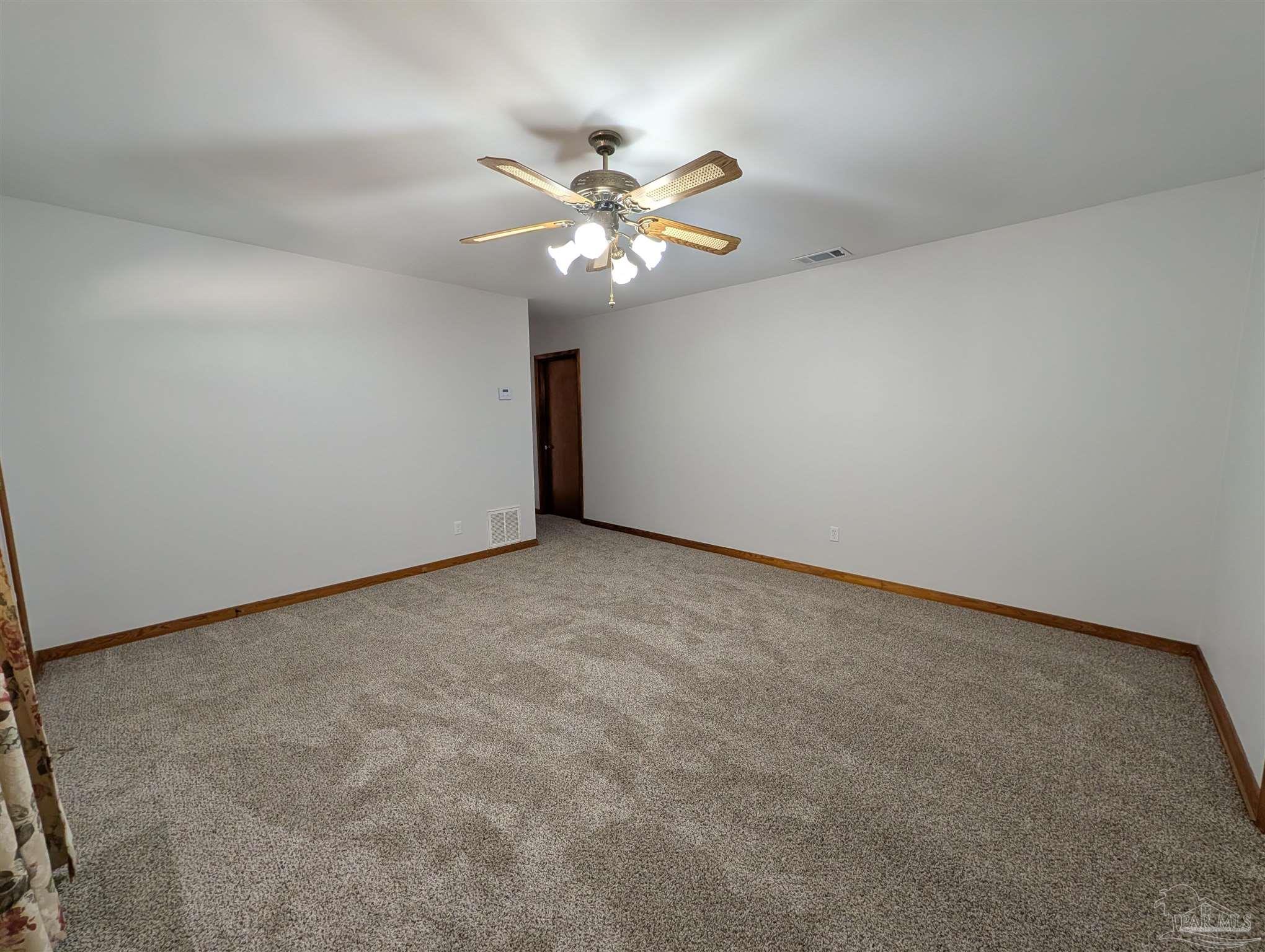 8733 Rebel Road Pensacola, FL 32526 - Photo 4 of 33