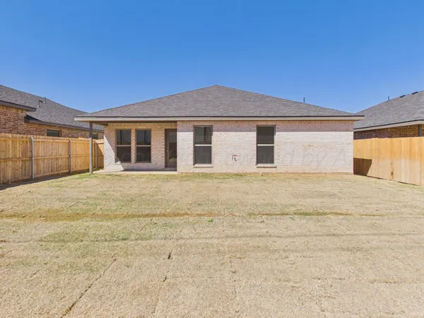 $2,600 | 3007 Farmyard Drive, Amarillo, TX 79124