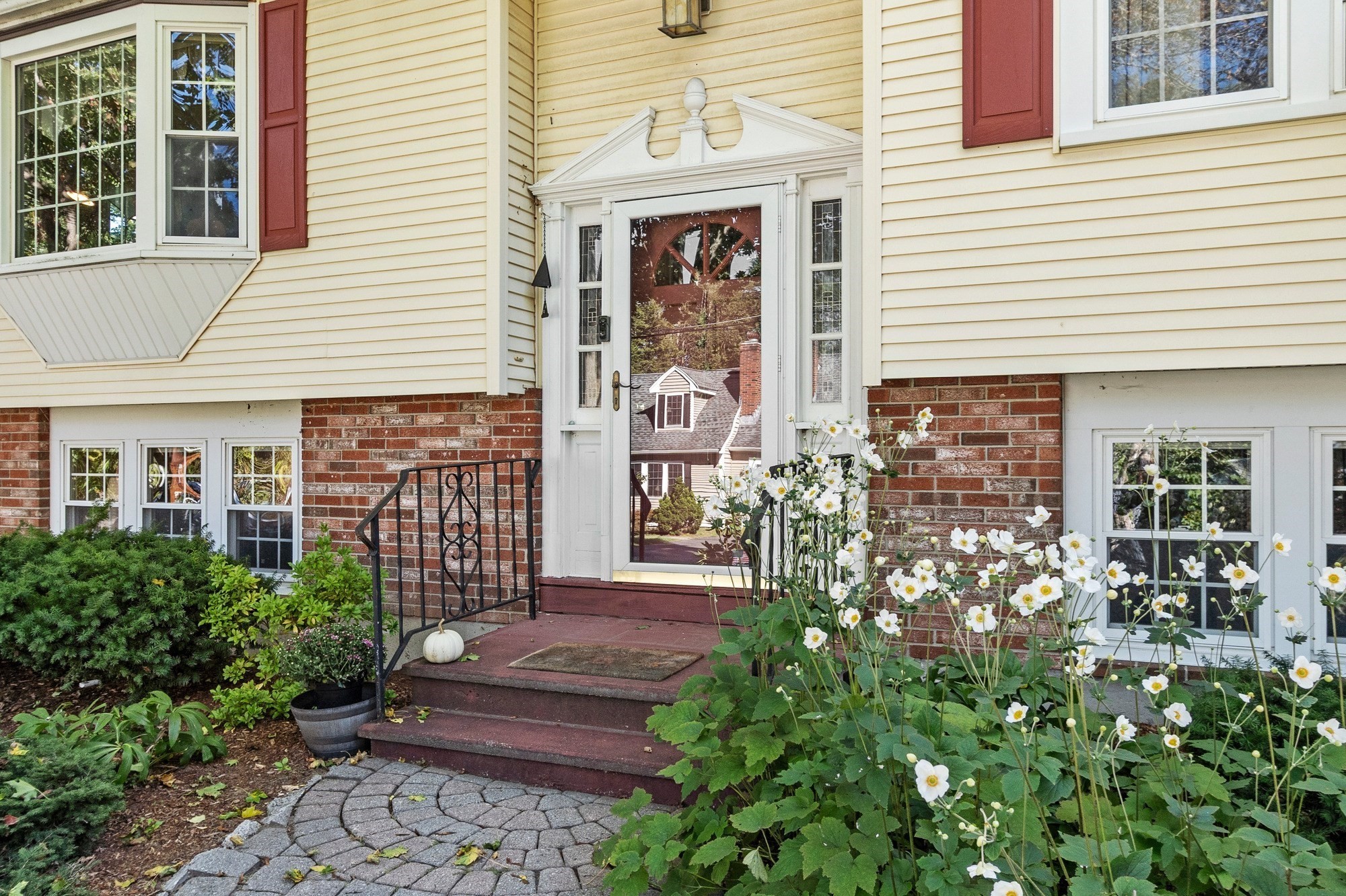 27 3rd Street Maynard, MA 01754 - Photo 1 of 42 Gallery Image 1