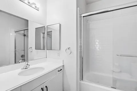 $775,000 | 3554 Caminito El Rincon, Unit 59, San Diego, CA 92130