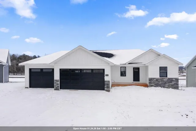 $369,900 | 553 Horton Terrace, Hortonville, WI 54944