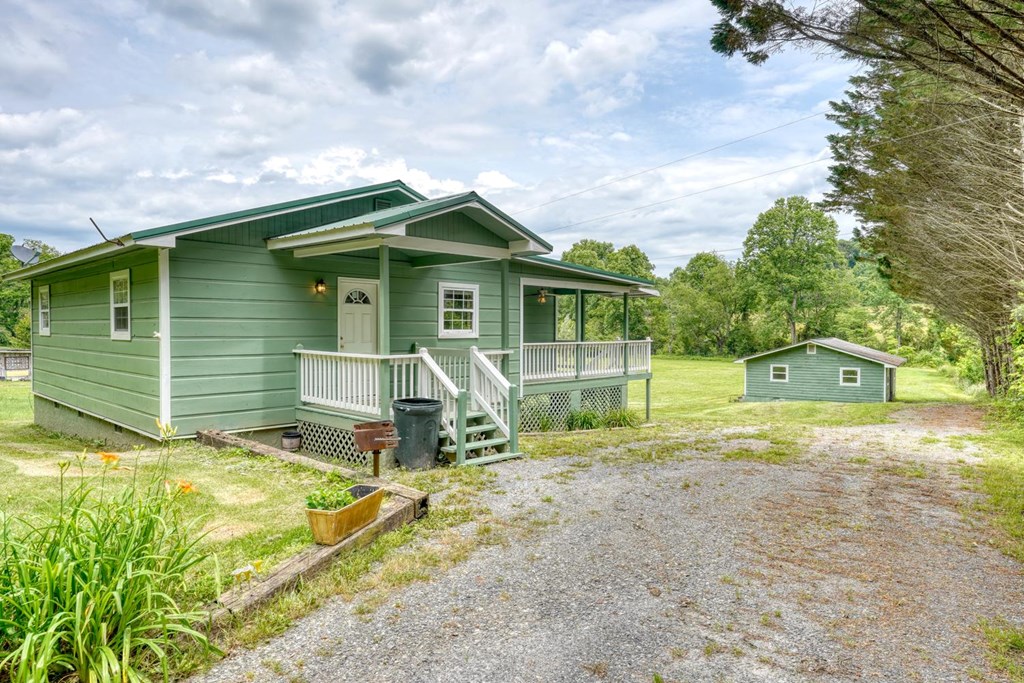 233 Messer Road Warne, NC 28909 - Photo 8 of 47