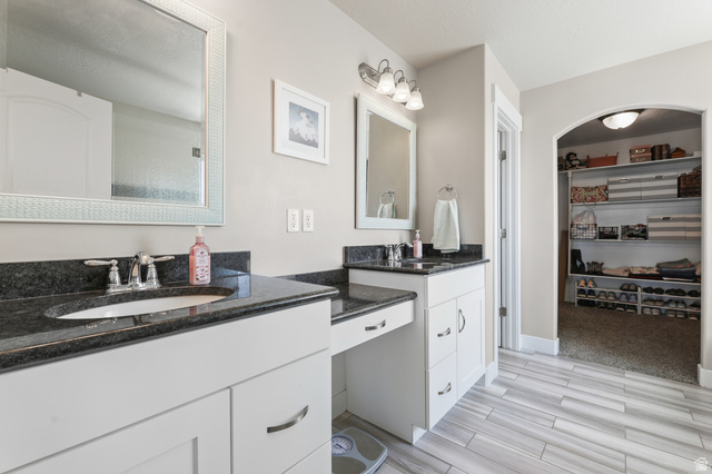 7816 North Buckhorn Road Tooele, UT 84074 - Photo 20 of 64 Primary Bathroom