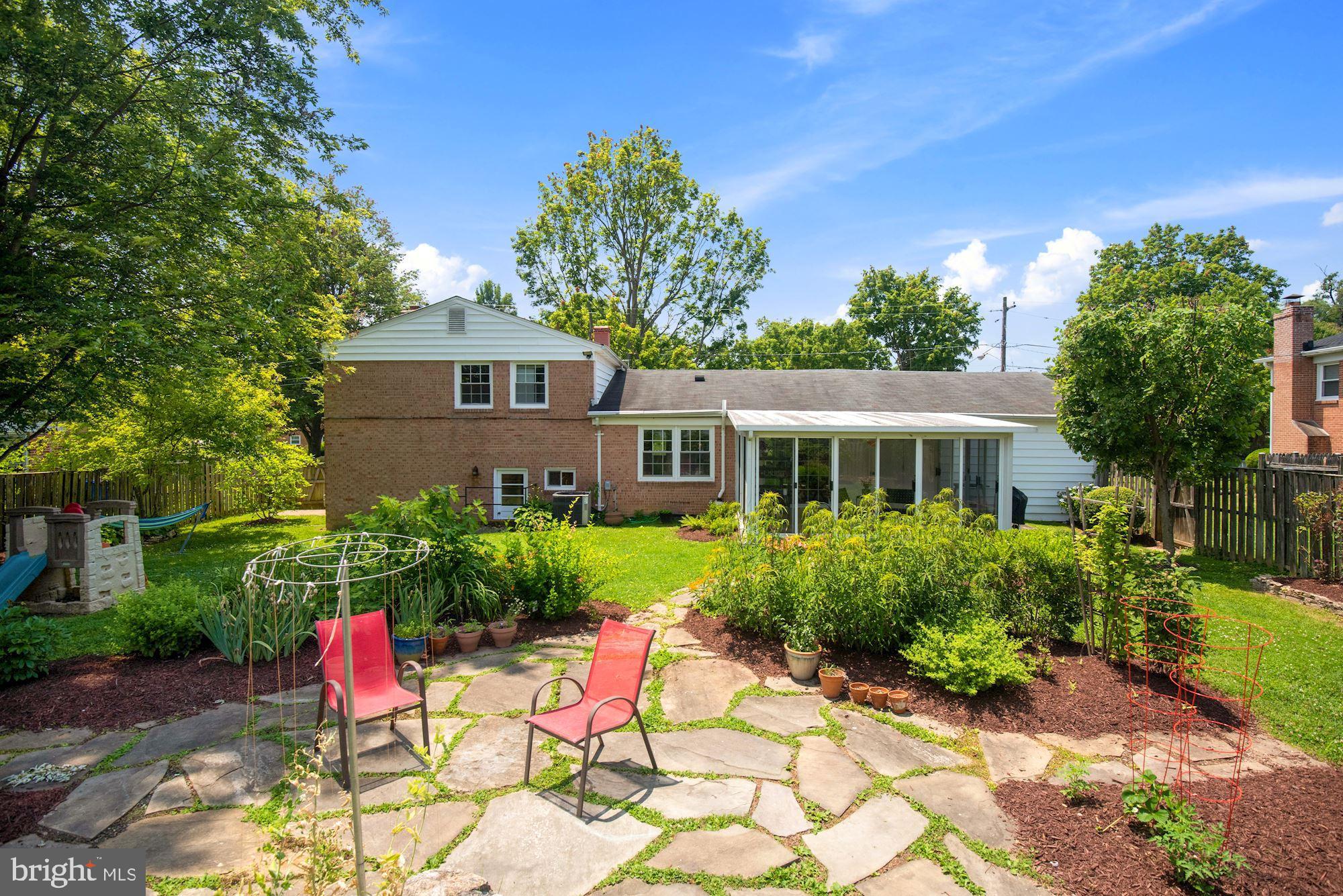 13107 Fernedge Road Silver Spring, MD 20906 - Photo 3 of 39