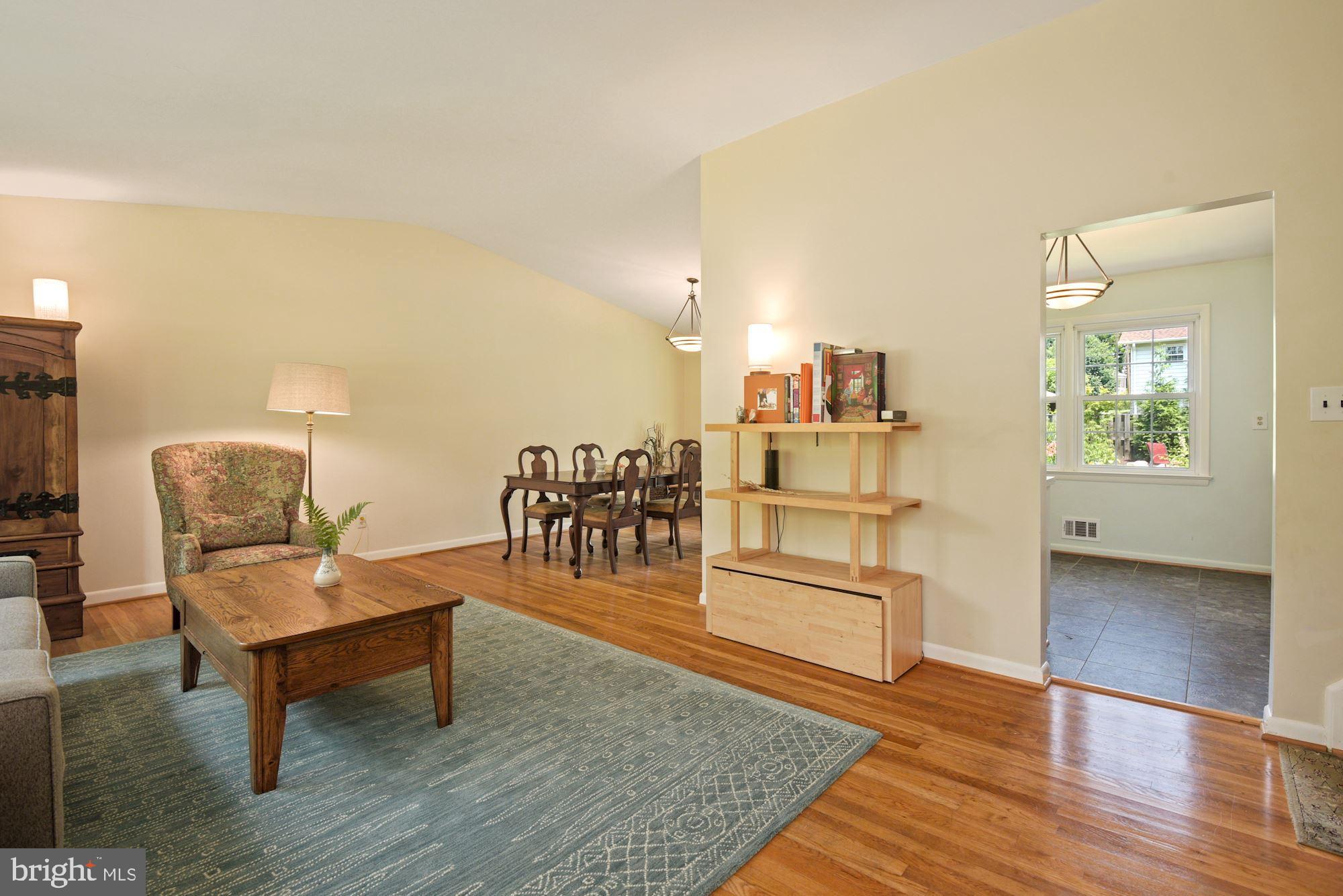 13107 Fernedge Road Silver Spring, MD 20906 - Photo 4 of 39