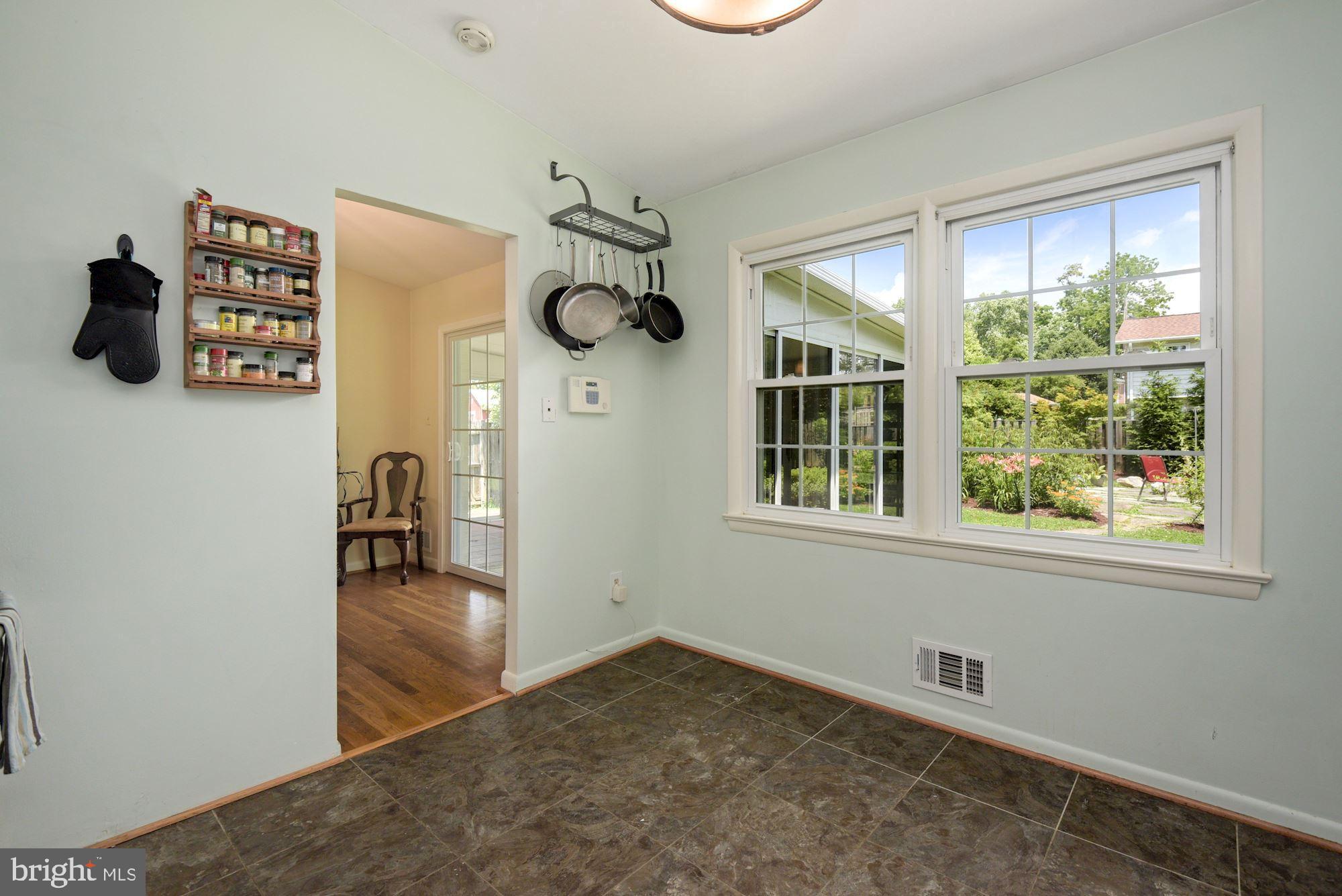 13107 Fernedge Road Silver Spring, MD 20906 - Photo 10 of 39