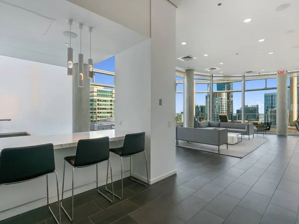 $3,400 | 600 North Fairbanks Court, Unit 2809, Chicago, IL 60611