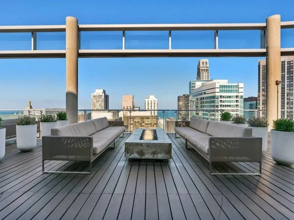 $3,400 | 600 North Fairbanks Court, Unit 2809, Chicago, IL 60611