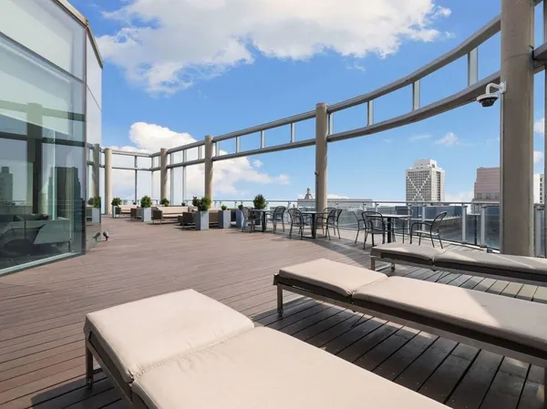$3,400 | 600 North Fairbanks Court, Unit 2809, Chicago, IL 60611