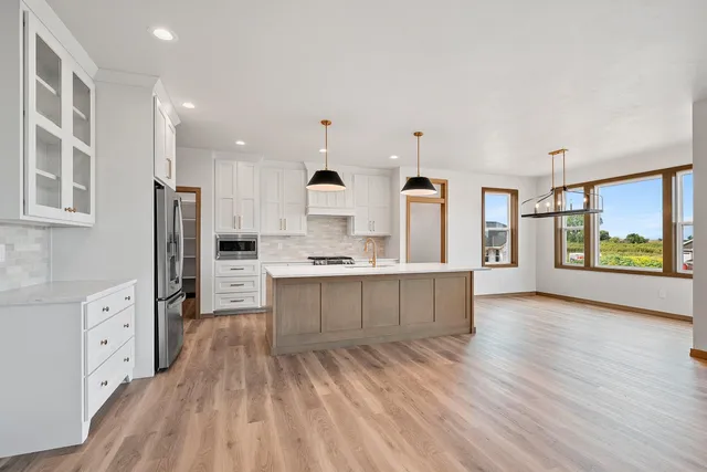 $709,900 | 3754 Lyla May Court, De Pere, WI 54115