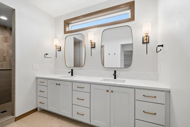 $709,900 | 3754 Lyla May Court, De Pere, WI 54115