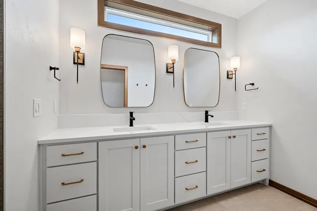 $709,900 | 3754 Lyla May Court, De Pere, WI 54115